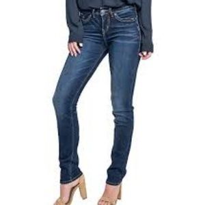 Silver Jeans Avery High Rise Straight Leg Curvy